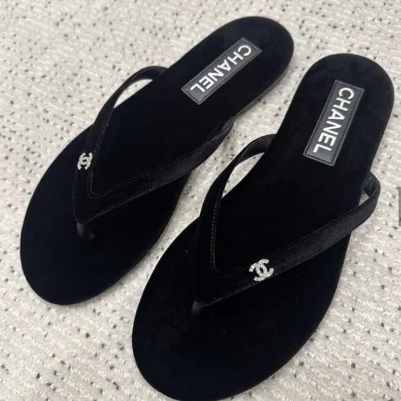CHANEL Flip-flop sandals - Picture 1 of 6